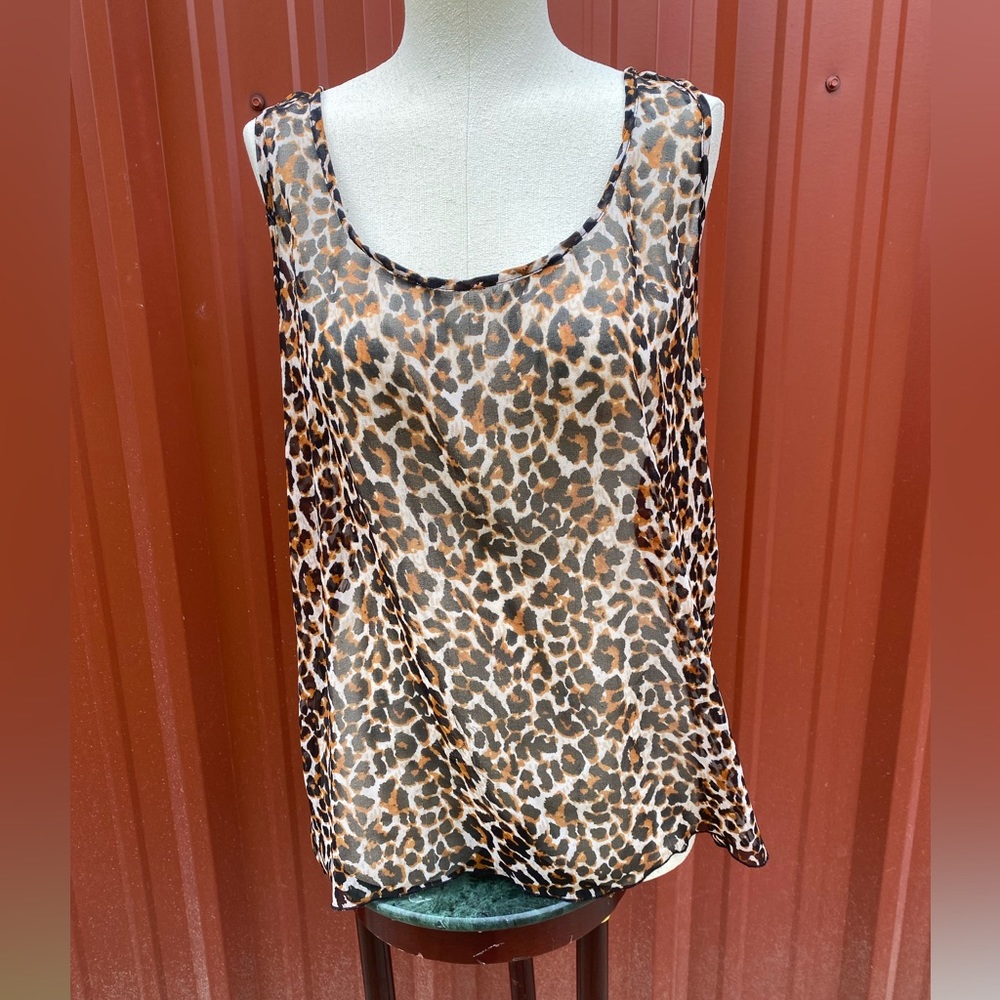 NWOT Zury Women’s Sheer Animal Print Sleeveless Shirt. L/XL.